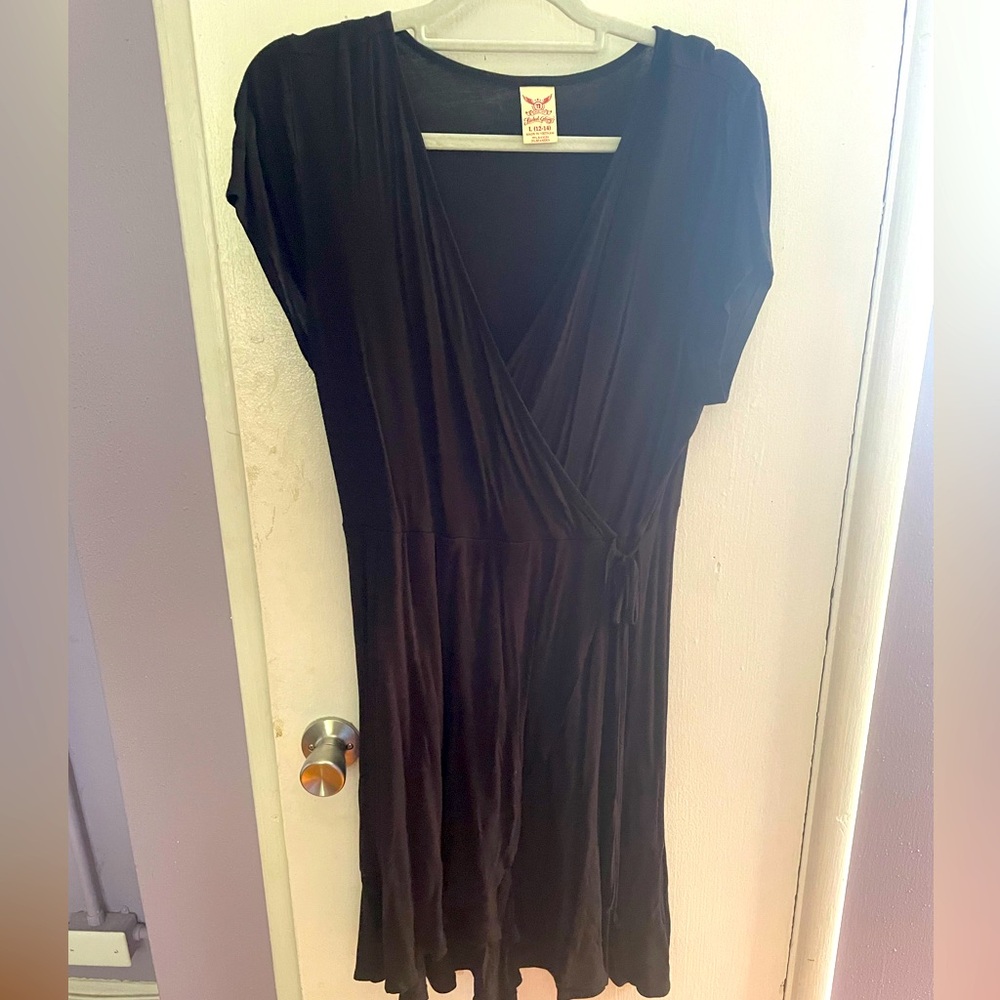Super comfy faded glory black dress size XL.